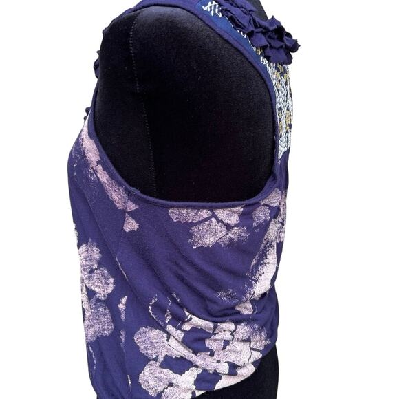 American Raggie, women's size XS, sleeveless tank style - Picture 4 of 4